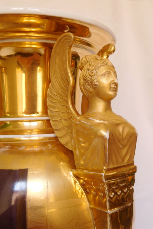 Paire de grands vases Empire en porcelaine de Paris - décor doré & polychrome au harem - 43cm