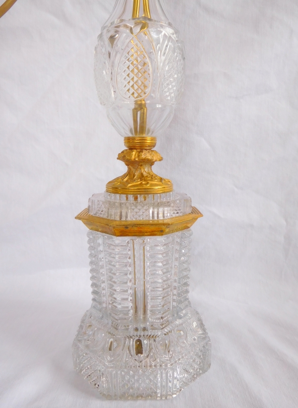 Le Creusot : paire de grands pieds de lampe Charles X en cristal taillé monté bronze doré