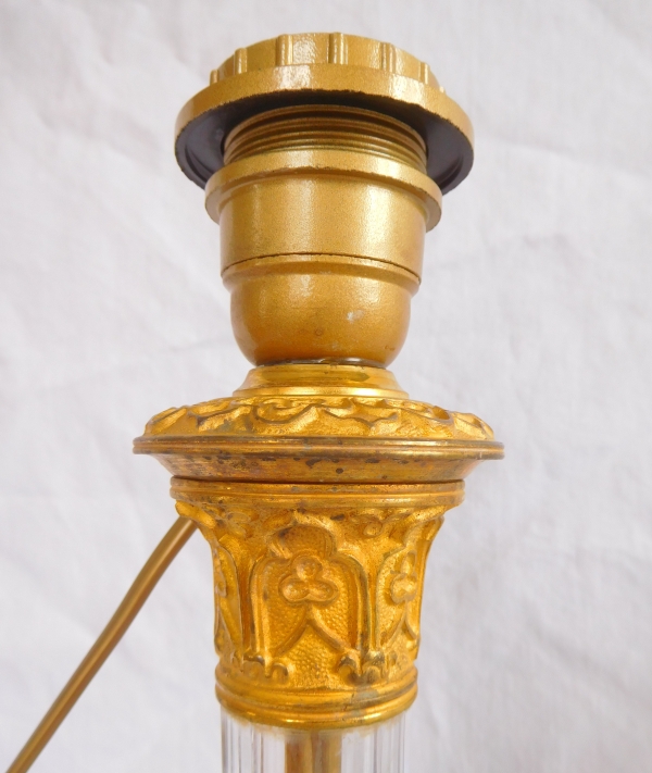 Le Creusot : paire de grands pieds de lampe Charles X en cristal taillé monté bronze doré
