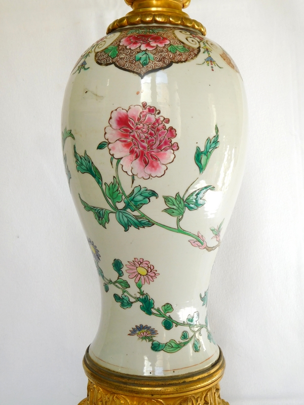 Tall Chinese porcelain and ormolu lamp, late 19th century