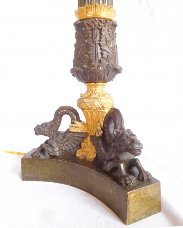 Grande lampe de bureau Empire en bronze patiné et doré - époque Restauration - 64cm