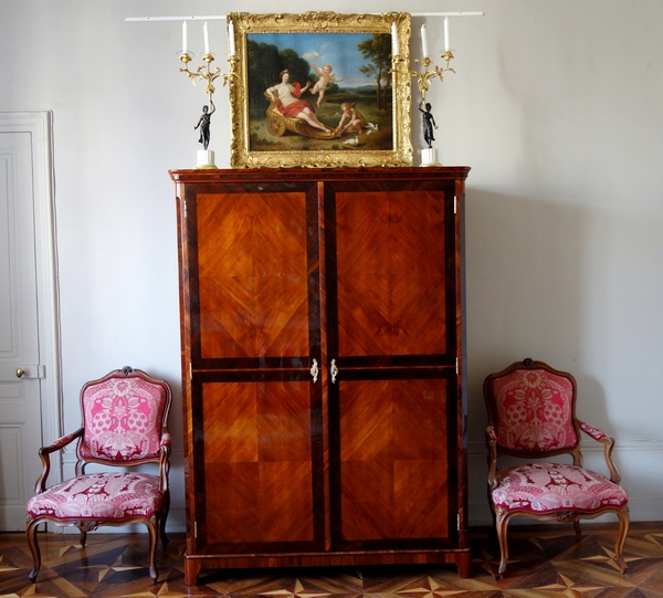 Claude Charles Saunier : grande armoire en marqueterie d'époque Louis XV Transition - estampillée