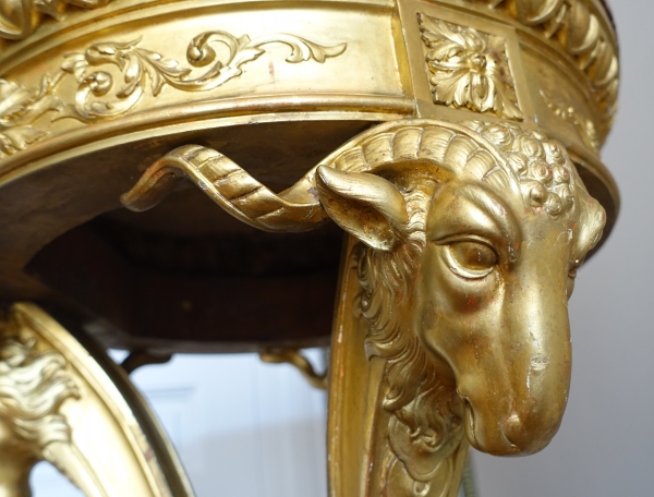 Athénienne guéridon en bois sculpté et doré de style Louis XVI, marbre brèche d'Alep