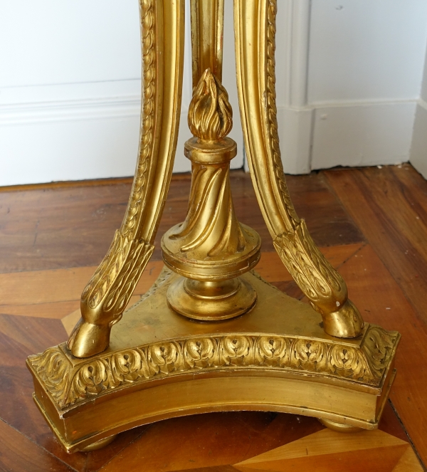 Athénienne guéridon en bois sculpté et doré de style Louis XVI, marbre brèche d'Alep