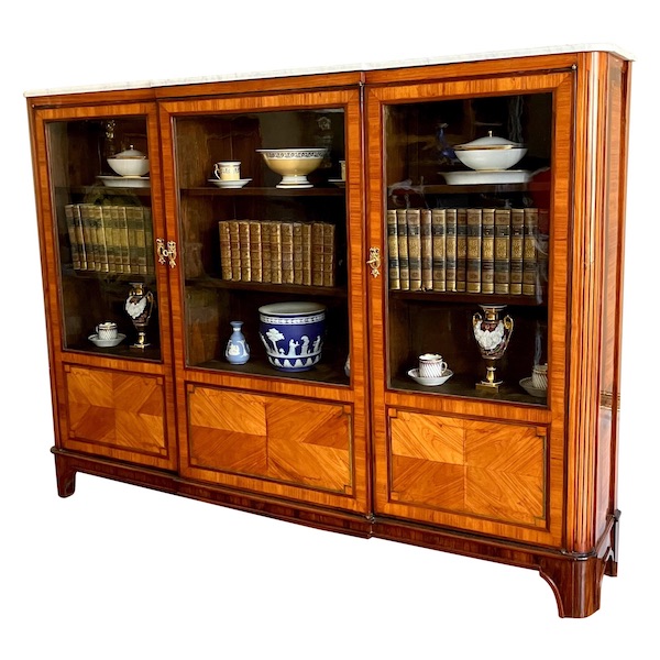 Louis XVI marquetry bookcase or showcase, 18th century circa 1780