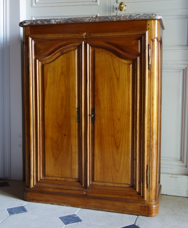 Petit buffet de chasse d'époque Louis XV en boiserie de noyer