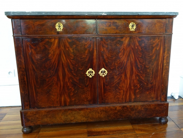 Buffet de salle à manger en acajou, bronze doré, marbre bleu Turquin - époque Restauration