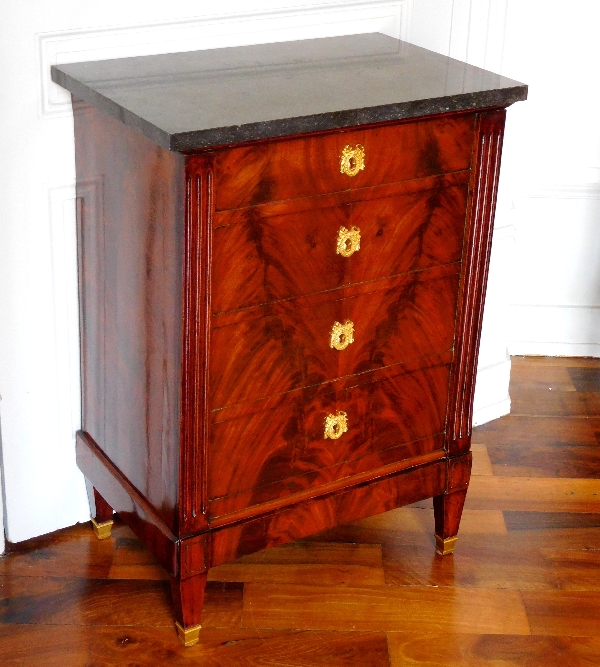 Louis XVI mahogany chest of drawers, side opening, France late 18th century