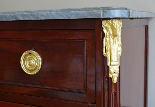 Louis XVI plum pudding mahogany chest of drawers / commode, Turquin marble, late 18th century