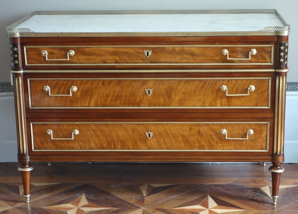 Large Louis XVI lemon tree and mahogany commode, late 18th century