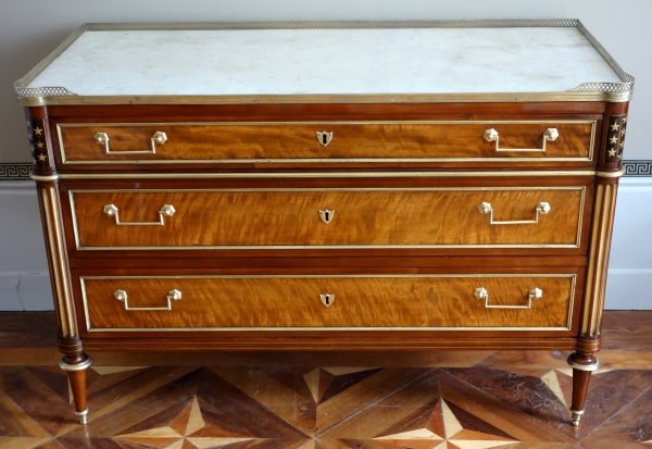 Large Louis XVI lemon tree and mahogany commode, late 18th century