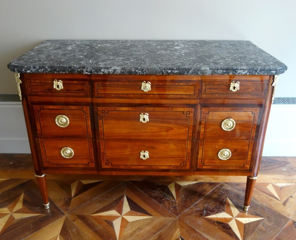 Louis XVI rosewood marquetry commode / chest of drawers - signed Sar