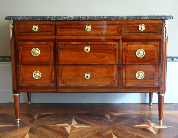 Louis XVI rosewood marquetry commode / chest of drawers - signed Sar
