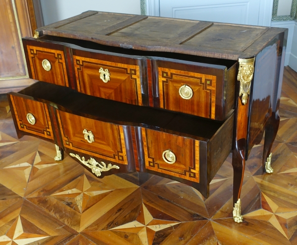 F. Rubestuck & N. Petit : 18th century marquetry chest, stamped