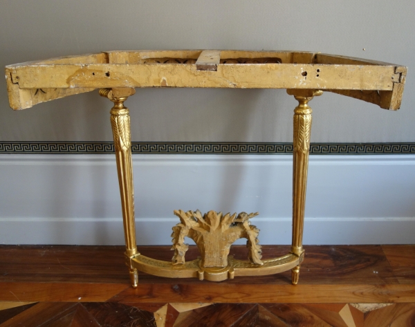 Console d'applique d'époque Louis XVI en bois sculpté et doré à la feuille d'or vers 1780