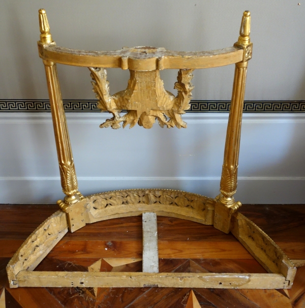 Console d'applique d'époque Louis XVI en bois sculpté et doré à la feuille d'or vers 1780