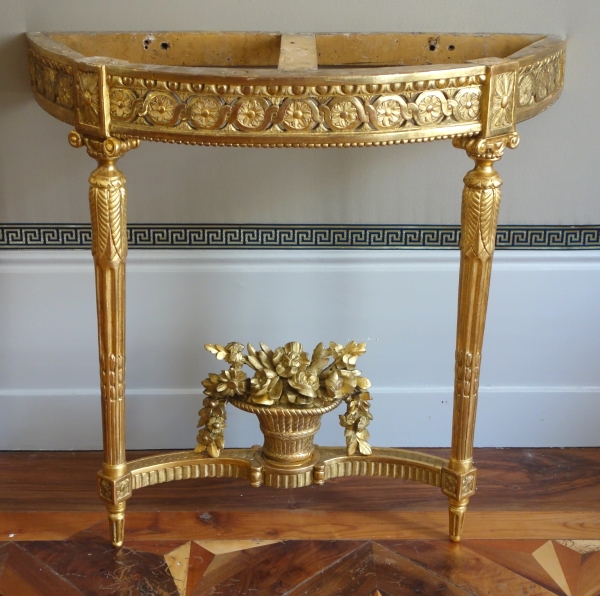 Console d'applique d'époque Louis XVI en bois sculpté et doré à la feuille d'or vers 1780
