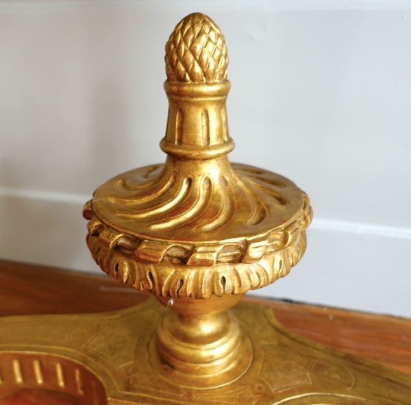 Console d'applique demi-lune d'époque Louis XVI en bois sculpté et doré vers 1780