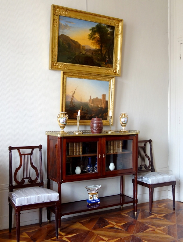 Console desserte vitrine en acajou - meuble de collectioneur d'époque Louis XVI, fin XVIIIe siècle