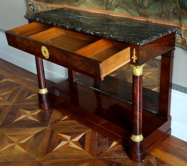 Importante console d'époque Empire en acajou et bronze doré, dans le goût de Jacob Desmalter