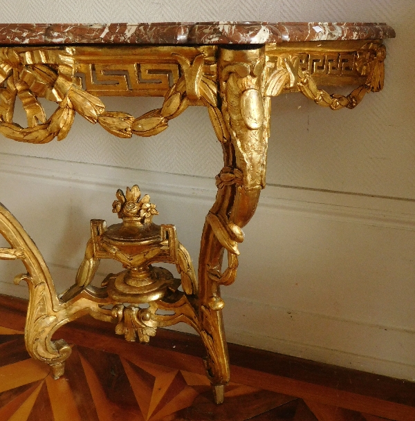Console en bois sculpté et doré estampillée Chollot, époque Transition Louis XV - Louis XVI