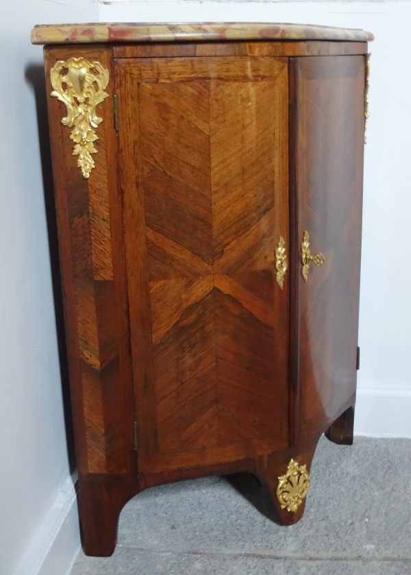 Louis XV violoet wood marquetry corner cupboard - 18th century