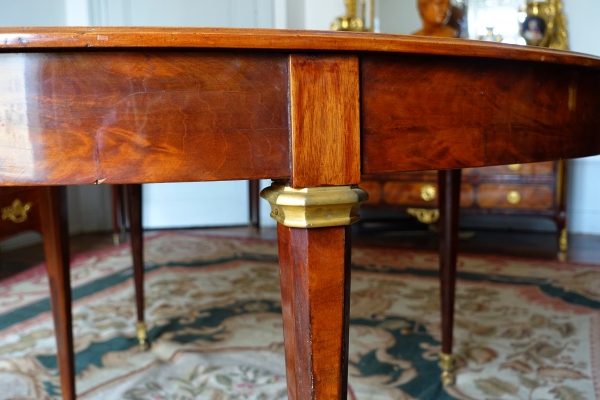 Very large Louis XVI style mahogany dining room table, late 19th century - 150cm x 420cm