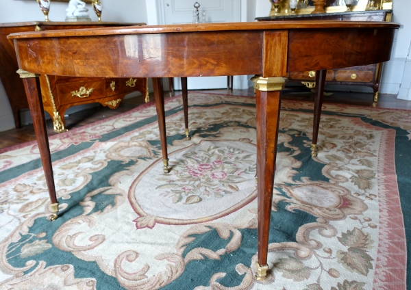 Très grande table de salle à manger de style Louis XVI en acajou, fin XIXe siècle - 150cm x 420cm