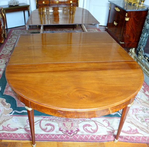 Très grande table de salle à manger de style Louis XVI en acajou, fin XIXe siècle - 150cm x 420cm