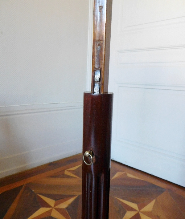 Guéridon à crémaillère porte-lumière en acajou, époque Louis XVI