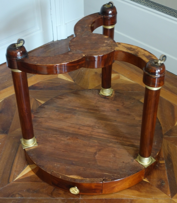 Guéridon / table à thé Empire en acajou, bronze doré au mercure et marbre bleu Turquin