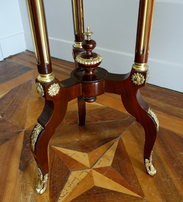 Alphonse Giroux : Louis XVI style mahogany pedestal table