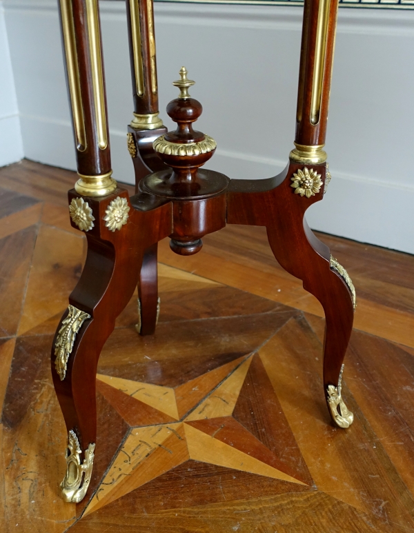 Alphonse Giroux : Louis XVI style mahogany pedestal table