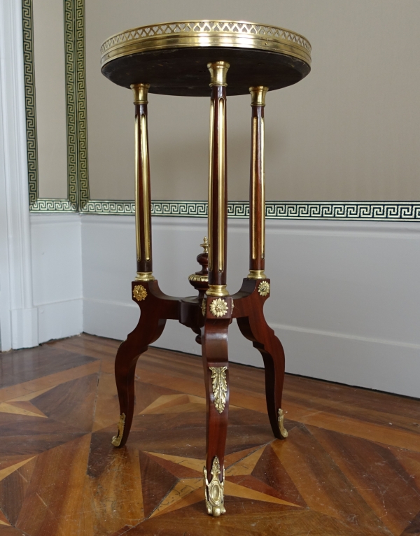 Alphonse Giroux : Louis XVI style mahogany pedestal table