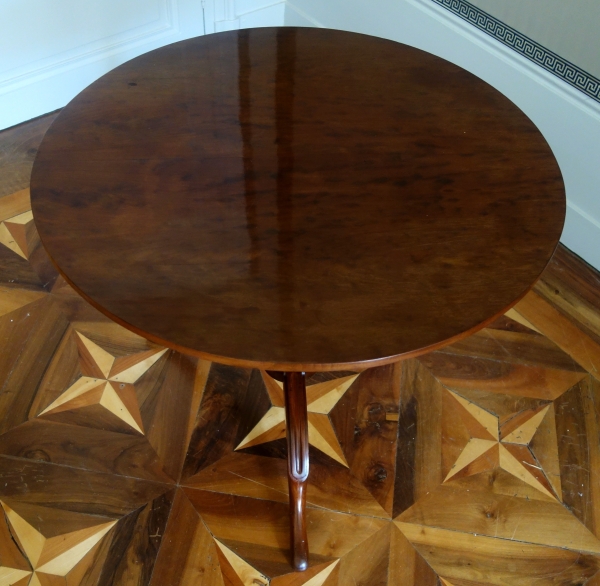 Canabas : speckled mahogany pedestal table, Louis XVI period - stamped - 18th century