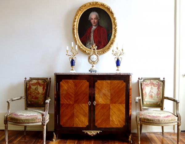 Nicolas Alexandre Lapie : meuble bas d'armoire d'époque Louis XVI en marqueterie - estampillé