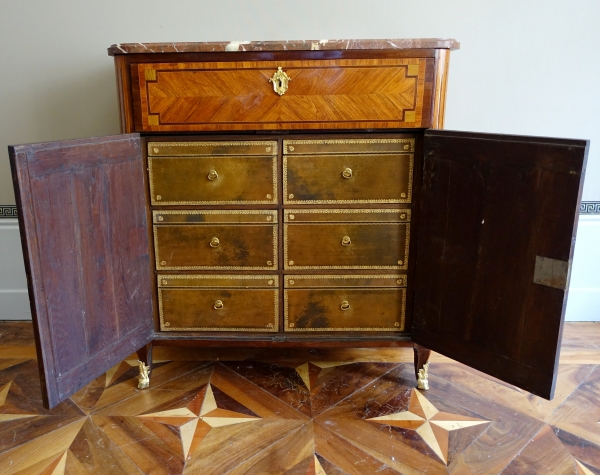 Meuble cartonnier d'époque Transition en marqueterie et bronze doré