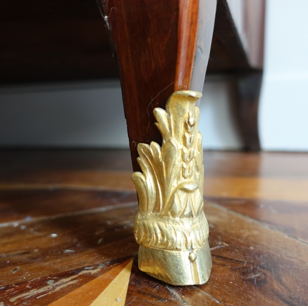 Meuble cartonnier d'époque Transition en marqueterie et bronze doré