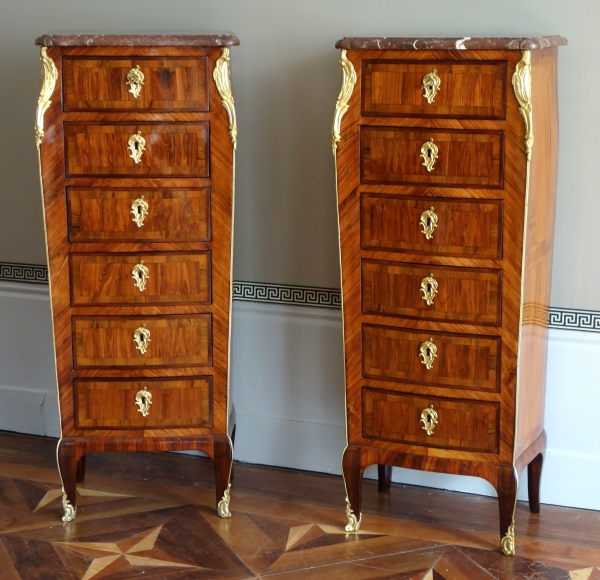 Paire de chiffonniers en marqueterie, époque Louis XV - XVIIIe siècle