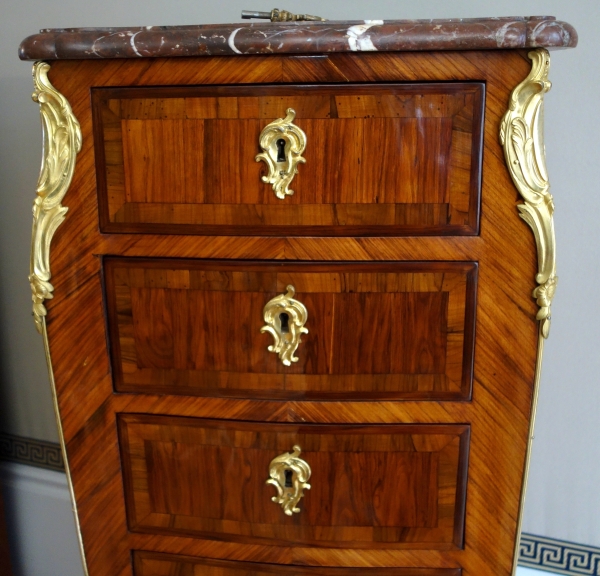 Paire de chiffonniers en marqueterie, époque Louis XV - XVIIIe siècle