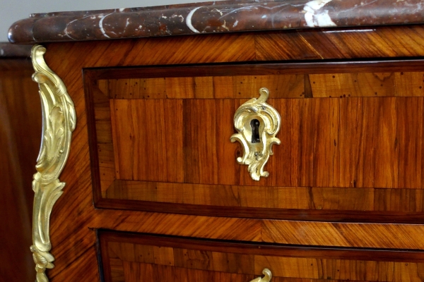 Paire de chiffonniers en marqueterie, époque Louis XV - XVIIIe siècle