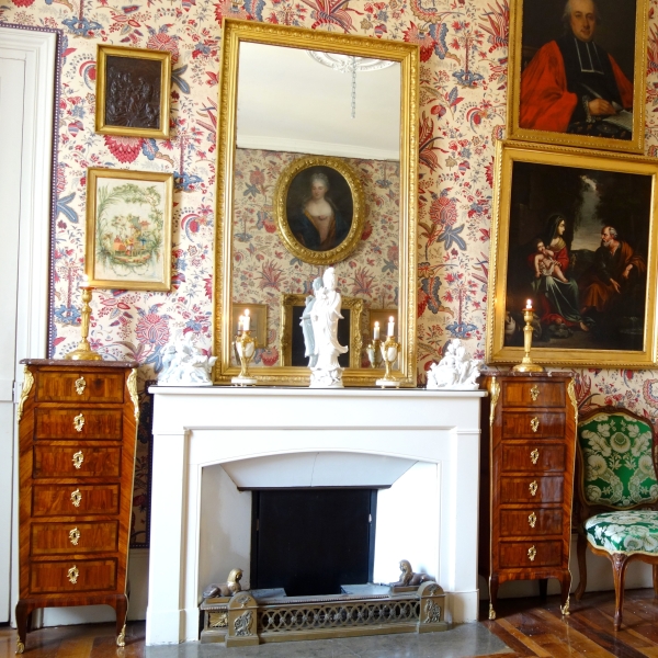 Paire de chiffonniers en marqueterie, époque Louis XV - XVIIIe siècle