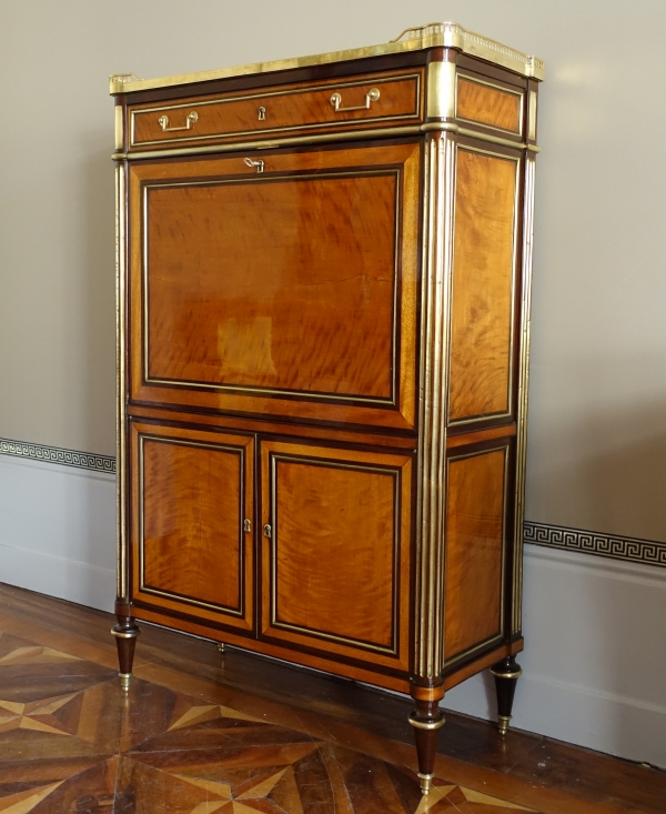 Secrétaire d'époque Louis XVI en citronnier et amarante - fin XVIIIe siècle