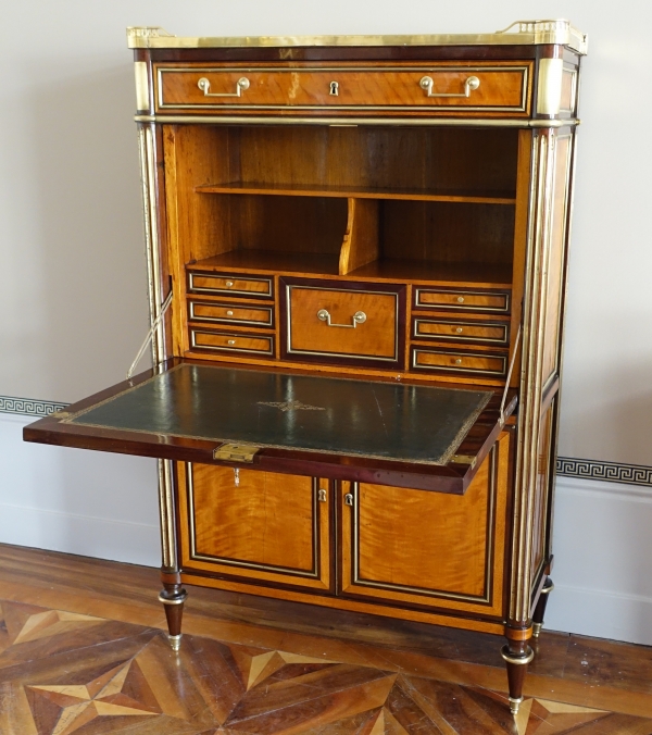 Secrétaire d'époque Louis XVI en citronnier et amarante - fin XVIIIe siècle