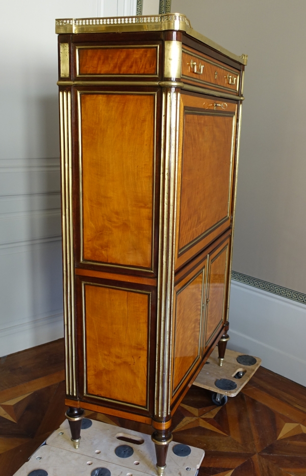 Secrétaire d'époque Louis XVI en citronnier et amarante - fin XVIIIe siècle