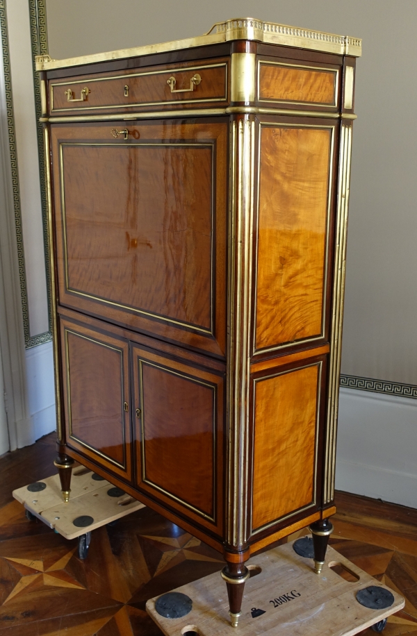 Secrétaire d'époque Louis XVI en citronnier et amarante - fin XVIIIe siècle