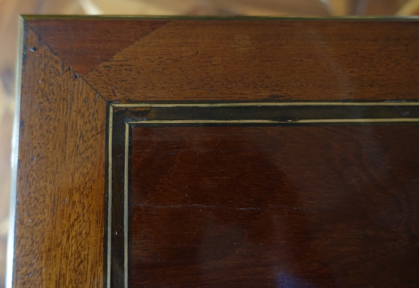 Table à jeux Louis XVI en acajou vers 1800