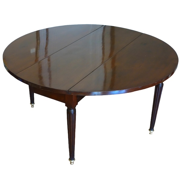 Solid mahogany dining table in the taste of Jean Francois Leleu, Louis XVI period