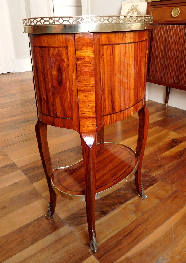 Table de salon écritoire en bois de rose, estampille de Fidelys Schey, époque Transition 