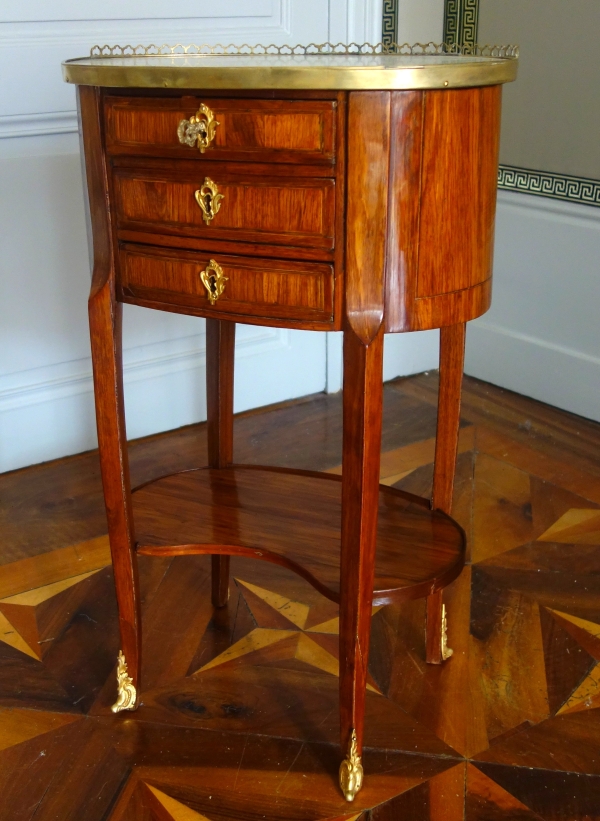 Louis XV rosewood bedside table or living room center table - 18th century